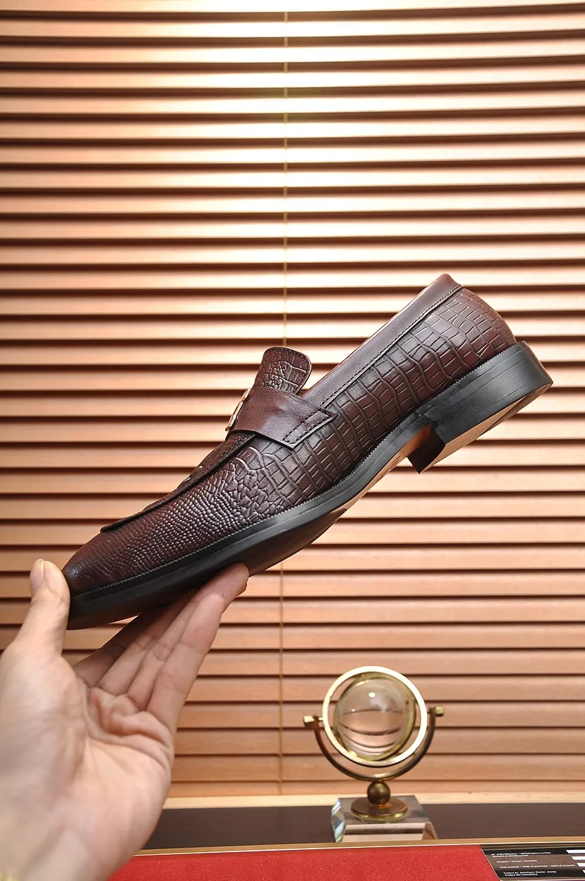 Men's shoes💰460💶[HERMES] (sheepskin lining)🍀Italian top luxury🍀He does not pursue novel styles and gorgeous colors, but attracts the favor of successful men with his flawless, elegant and classic style. Formal leather shoes This very comfortable, simple and stable style allows you to easily match any style! The pattern is absolutely 1:1 refined from the original case, and we strive for excellence in materials, imported cowhide + sheepskin lining💪💪💪extraordinary texture👍! .Black Brown Size: 38-45 (45 customized)